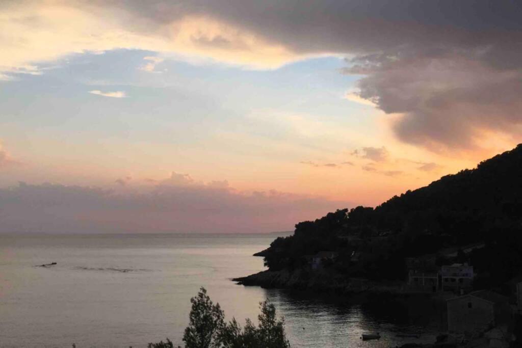 Seaview Pool Apartment-Lumiere, Island Hvar-Gdinj Exterior photo