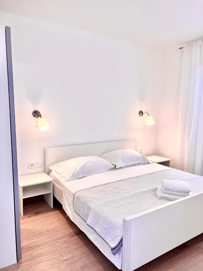 Seaview Pool Apartment-Lumiere, Island Hvar-Gdinj Exterior photo
