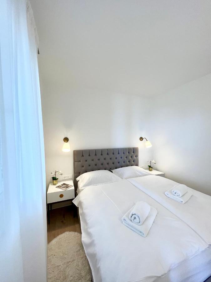Seaview Pool Apartment-Lumiere, Island Hvar-Gdinj Exterior photo